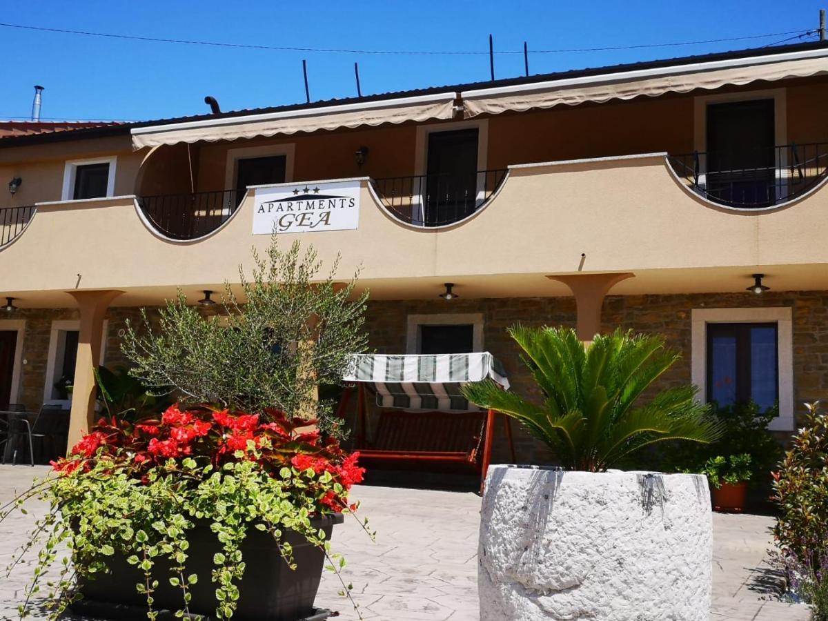 Apartments Gea Lucija Exterior foto